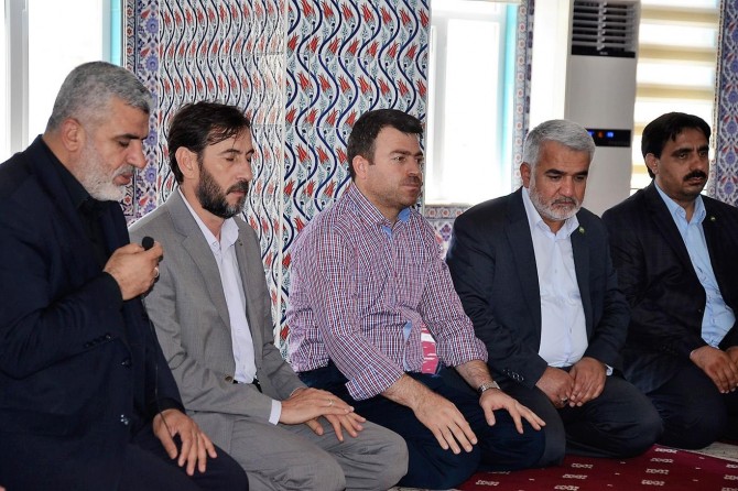 HÜDA PAR Genel Başkanı Yapıcıoğlu'ndan Yavuz'a taziye ziyareti