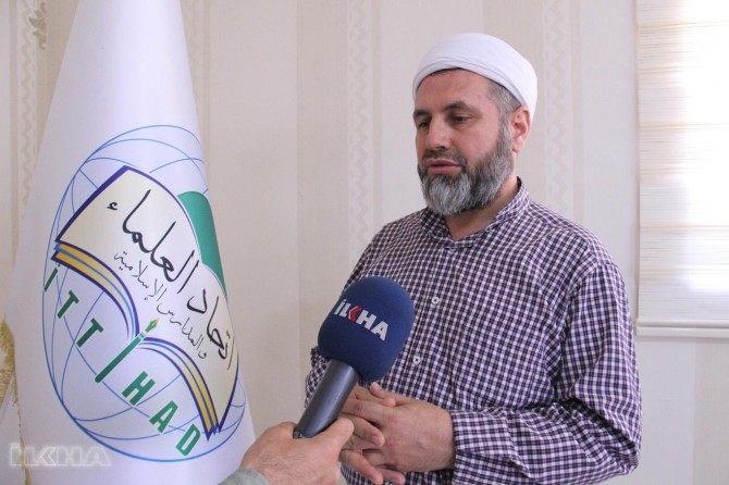 Medrese Ilmên Îslamî li ser piyan digrin