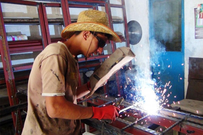 Sanayi üretimi azaldı