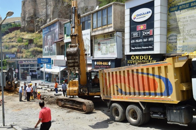 Bitlis'te sokak sağlıklaştırma projesi başlatıldı