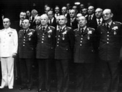 ‘...bunda bir iş var ama hayrola!’