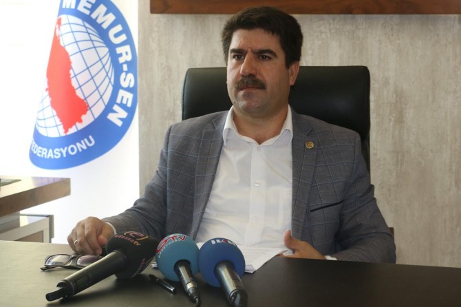 "Batılı ülkelerin darbecileri destekleyen tutumu ibret vericidir"