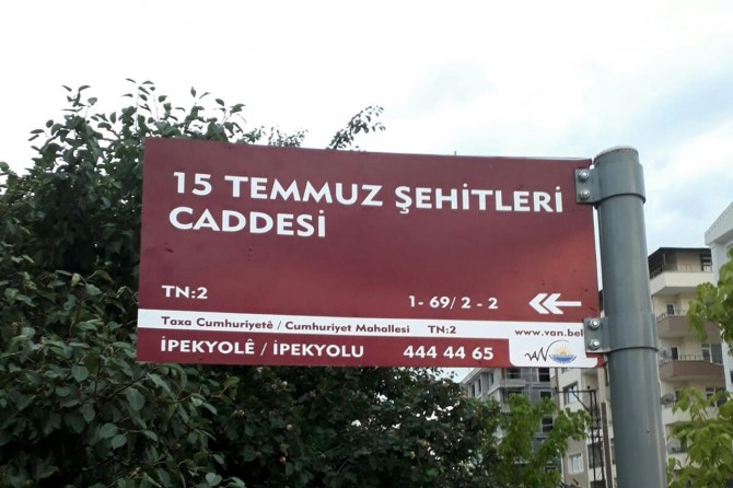 Van Uzun Cadde'nin adı 15 Temmuz Şehitleri olarak değiştirildi