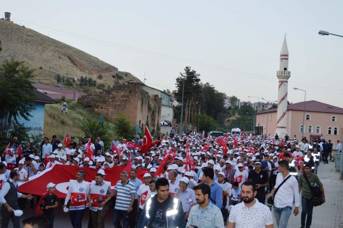 Bitlis’te 15 Temmuz yürüyüşü