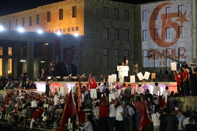 TBMM'nin önünde 15 Temmuz anma etkinliği düzenlendi