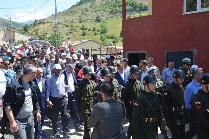 Tunceli'de katledilen Necmettin Yılmaz öğretmen Gümüşhane Torul'da defnedildi