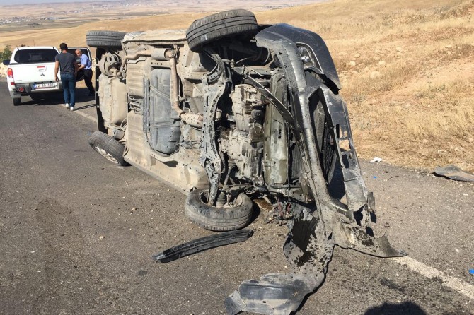 Batman’da otomobil takla attı: 2 yaralı