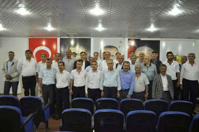 Batman'da SP'li 3 belediye başkanı AK Parti'ye geçti