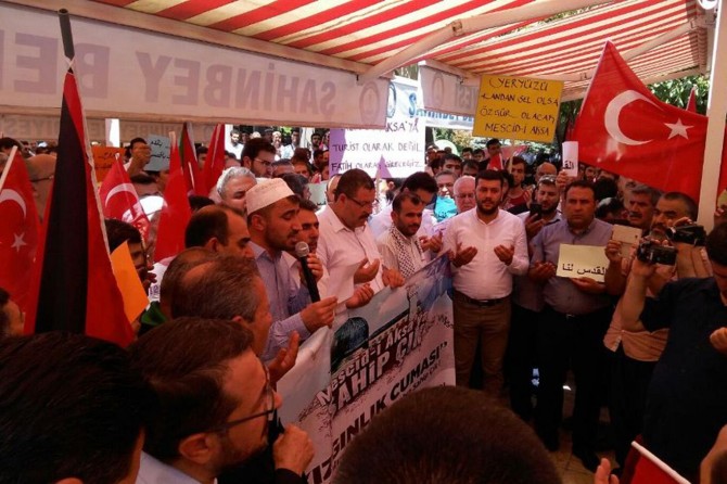 Gaziantep’te terör rejimi İsrail lanetlendi