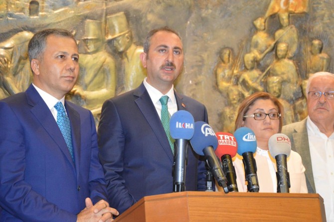 “Makamlar millete hizmet etme yerleridir”