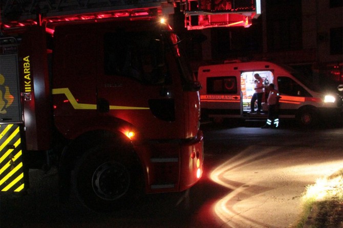 Düğün salonunda trafo patladı: 4 yaralı