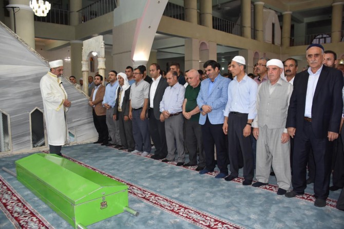 ŞÜ Rektörü Nas son yolculuğuna uğurlandı