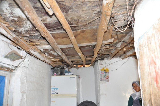 Yiyecek bulmakta zorlanan ailenin dramı yürek burktu