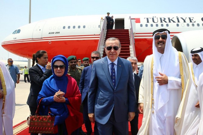 Cumhurbaşkanı Erdoğan Katar'da