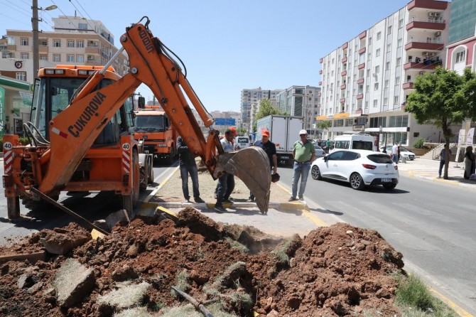 Mardin’in ilk "Battı Çıktı Kavşağı"nda kazma vuruldu