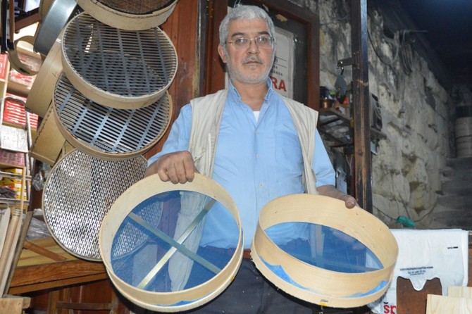 Elek ustası mesleğini ayakta tutmak için direniyor