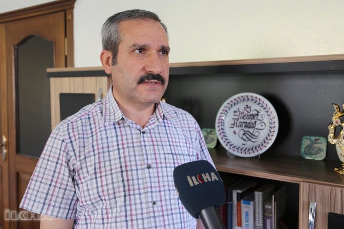 “In principle, we are against wearing a uniform dress for prisoners”