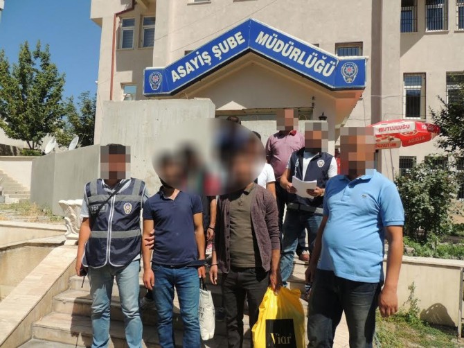 Van’da aranan 5 kişi yakalandı