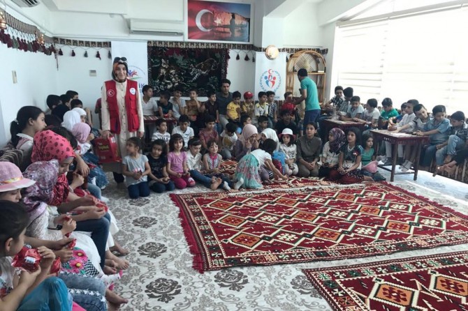 "Suriyeli muhacirler şeref misafirlerimizdir"