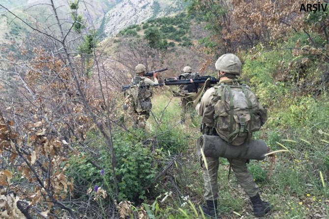 Siirt’te bir PKK’li ölü bulundu