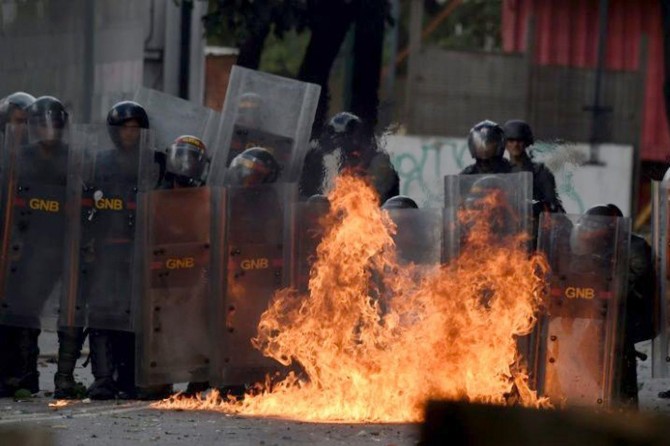 Venezuela'daki gösterilerde ölü sayısı yükseldi