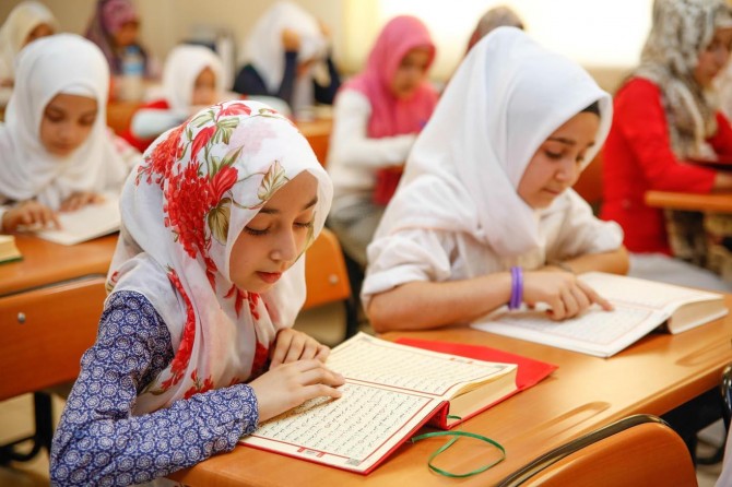 "Büyük bir aşkla Kur'an-ı Kerim'i öğreniyoruz"