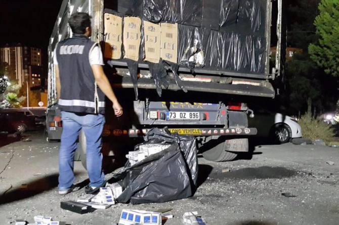 Şanlıurfa'da kaçak sigara ele geçirildi
