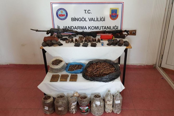 Bingöl’de içerisinde mühimmat bulunan 16 sığınak ile 2 depo tespit edildi