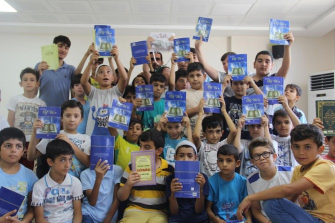 Yaz Kur'an kursları bütün güzelliğiyle devam ediyor