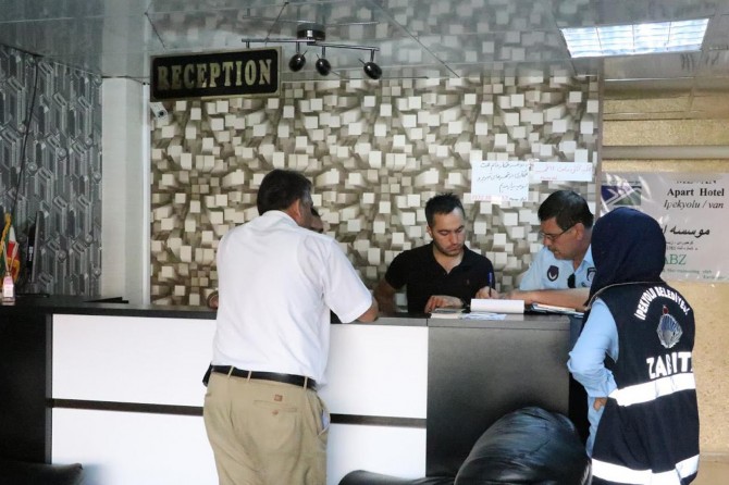 Van’da rezidans ve apartlar denetlendi