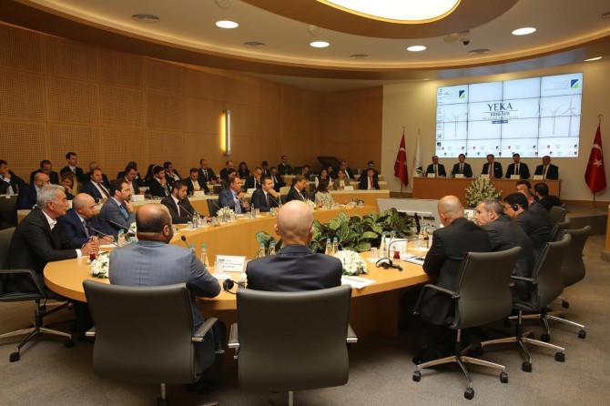 Bakan Berat Albayrak'tan rüzgar enerjisi ihalesi açıklaması