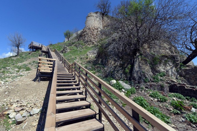 Batman Kozluk Hezo Kalesi çevre düzenlemesi tamamlandı
