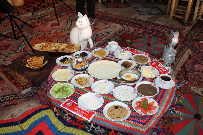 "Van kahvaltısına sahip çıkalım"