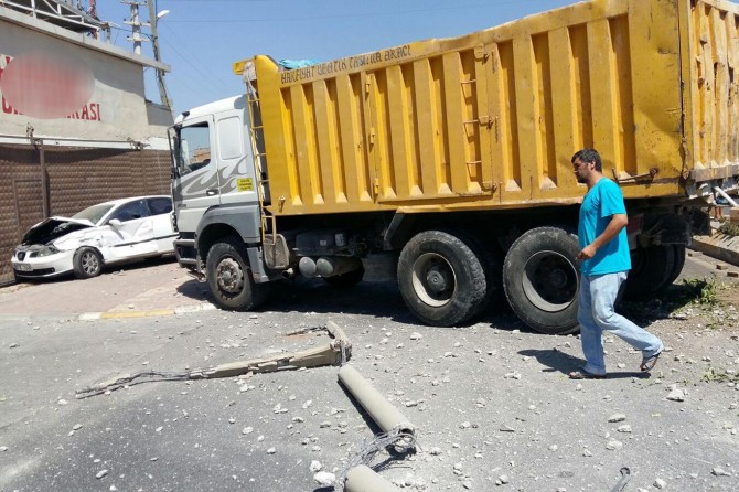 Şanlıurfa Eyyübiye'de meydana gelen trafik kazasında bir kişi yaralandı