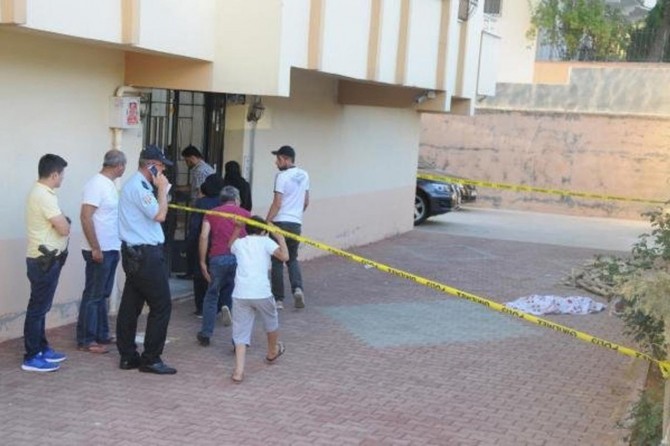 Gaziantep’te teras kattan düşen Suriyeli çocuk hayatını kaybetti