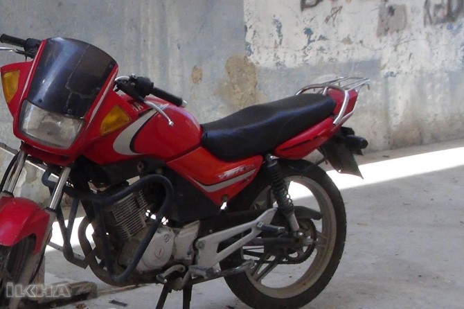 Shiftiness of motorcycle thieves