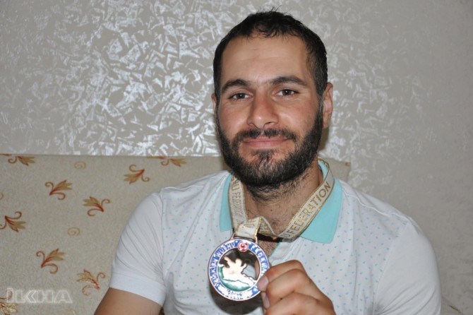 Syrian Rasul wants to represent Turkiye in national competitions