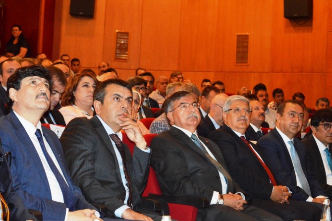 Bakan Yılmaz 81 ilin milli eğitim müdürüyle bir araya geldi
