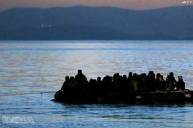Human traffickers throw 120 asylum seekers overboard: 51 dead
