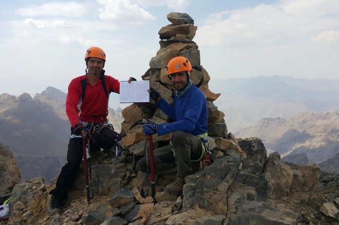 Hakkari Kisara Dağında dağcılar bir ilke imza attı