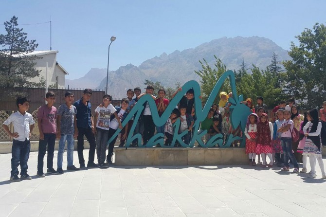 Hakkari Çukurca'da Kur'an kursu öğrencileri Gençlik Merkezini ziyaret etti