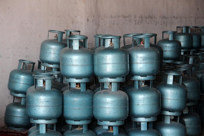 Tüp satıcılarının 'kimlik' kontrollüyle başı dertte