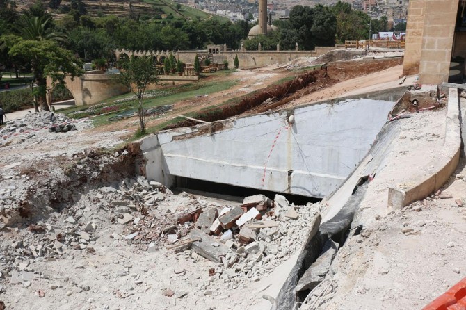 "Uyardığımız halde molozları döktüler çöküntü oldu"