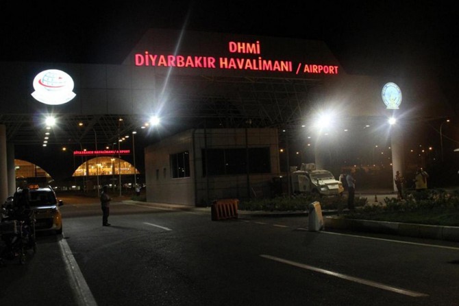 Diyarbakır'da uçuşlar iptal edildi