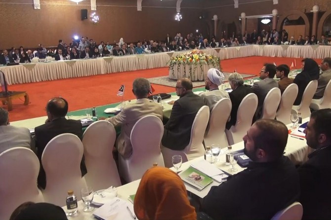 "Sağlık sektöründe Türkiye ile İran arasındaki ilişkiler gelişiyor"