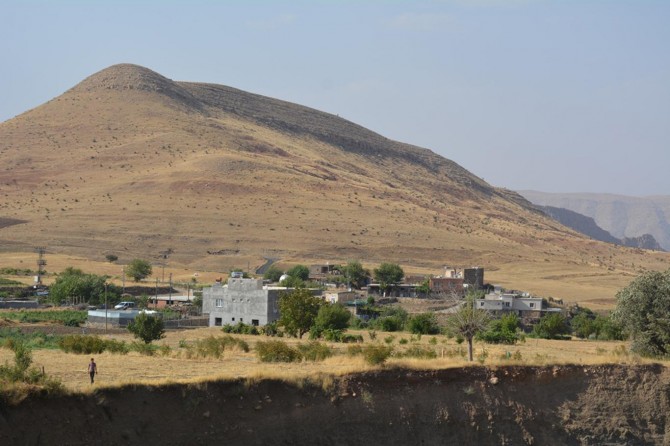 Mezra sakinleri sorunlarına çözüm bekliyor