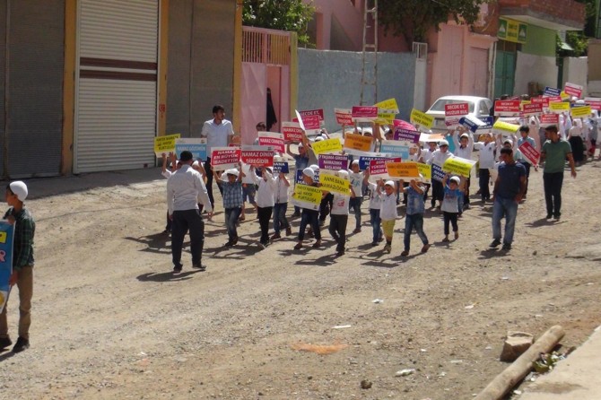 Çınar'da minik yürekler namazı öğrenme sevinci ile yürüdü