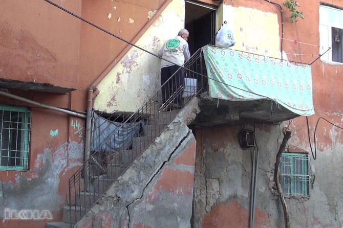 Kerwana Ûmudê li Sêrtê ji malbatên feqîr re alîkarî kir