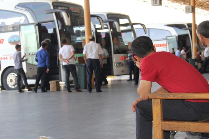 Diyarbakır otogarında tek taraflı hareketlilik yaşanıyor