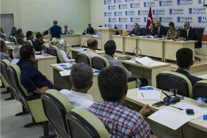 Zorluoğlu, Van’daki ilk muhtarlar toplantısını gerçekleştirdi